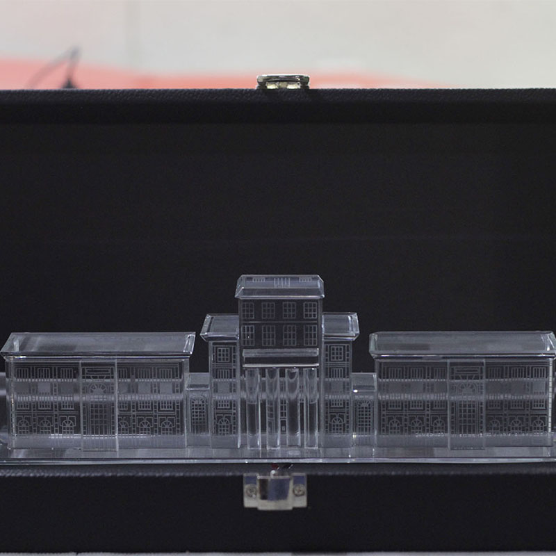 Abu Dhabi University Crystal Award Replica (3D Model)